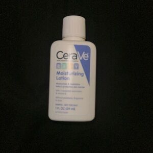 Baby moisturizing solution